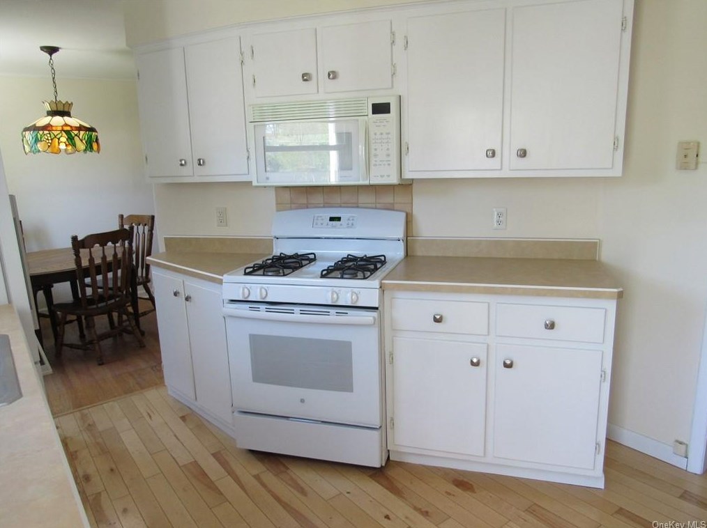 74 Montgomery St, Goshen NY  10924-1515 exterior