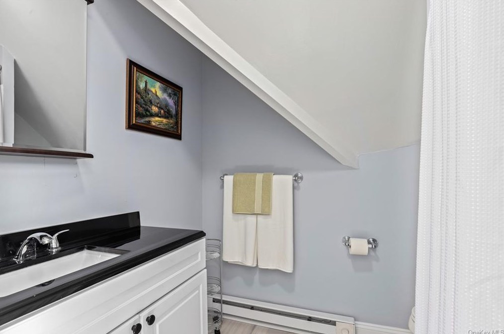 48 Bedford Rd, Katonah NY  10536-2119 exterior