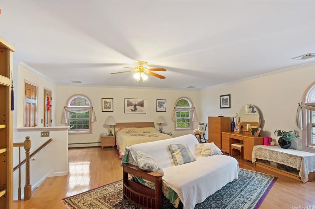 51 Van Wyck St, Croton On Hudson NY  10520-2525 exterior