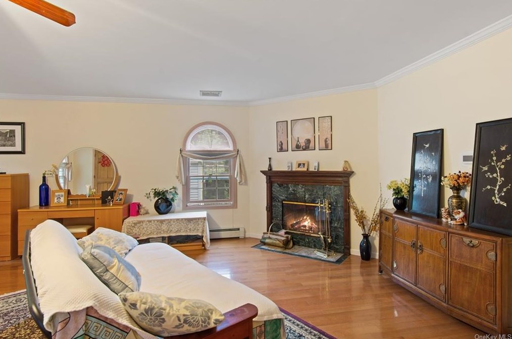 51 Van Wyck St, Croton On Hudson NY  10520-2525 exterior