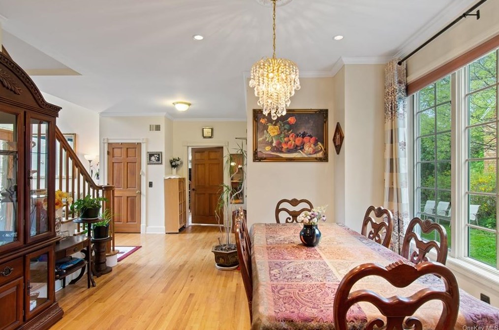 51 Van Wyck St, Croton On Hudson NY  10520-2525 exterior