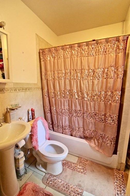 34 Victor St, Yonkers NY 10701-3446 exterior