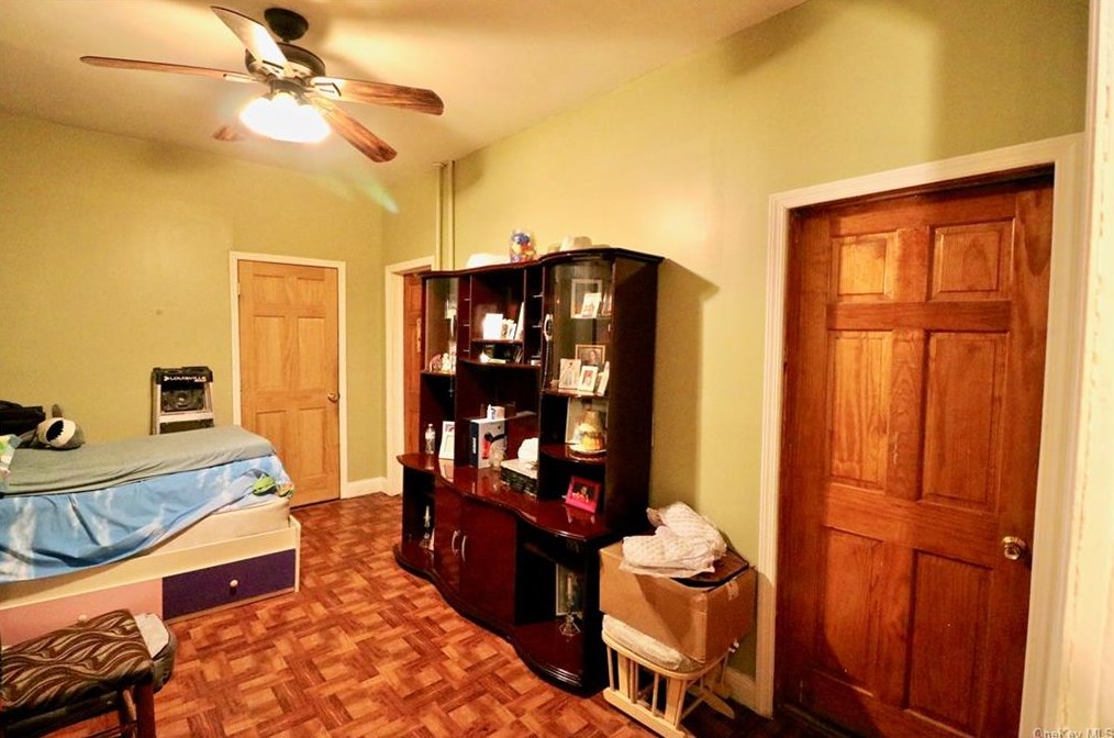 34 Victor St, Yonkers NY 10701-3446 exterior