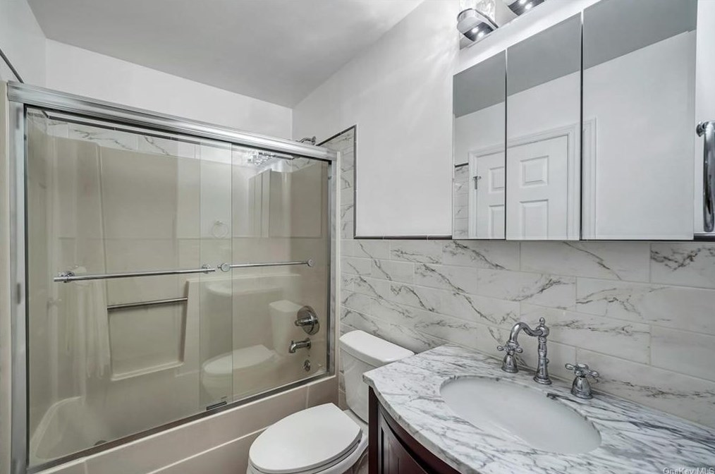 10 Waterview Est, Peekskill NY  10566-4437 exterior