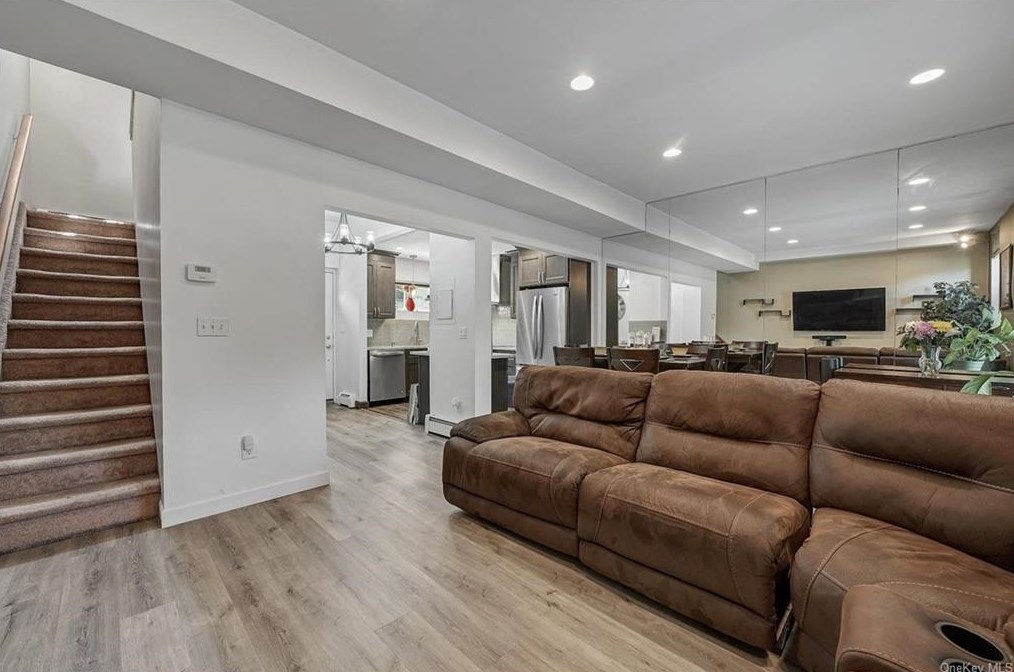 10 Waterview Est, Peekskill NY  10566-4437 exterior