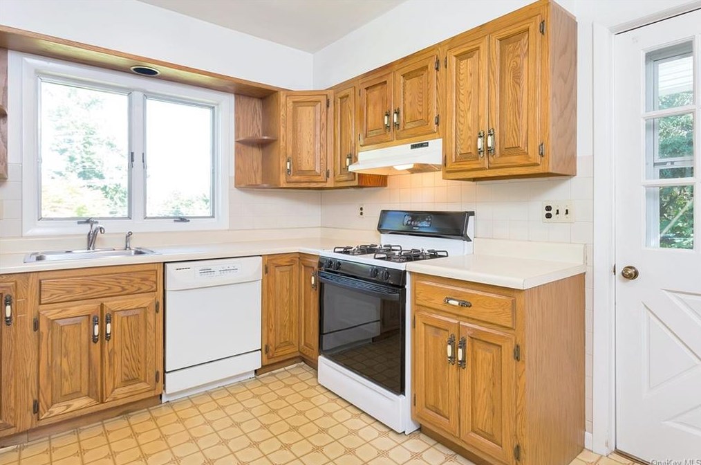 791 Main St, Mount Kisco NY  10549-3515 exterior