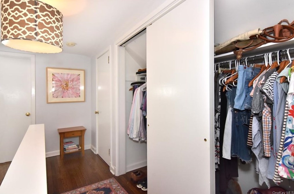 121 Walgrove Ave, Dobbs Ferry NY 10522-3106 exterior