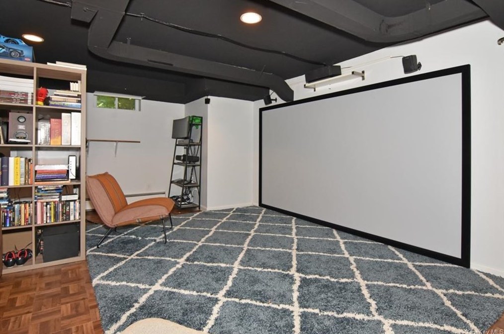 121 Walgrove Ave, Dobbs Ferry NY 10522-3106 exterior