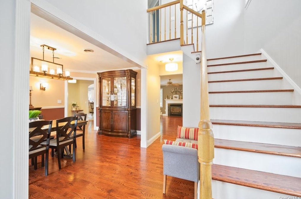 12 Sgt Ingram Ct, Chestnut Ridge NY  10965-2473 exterior