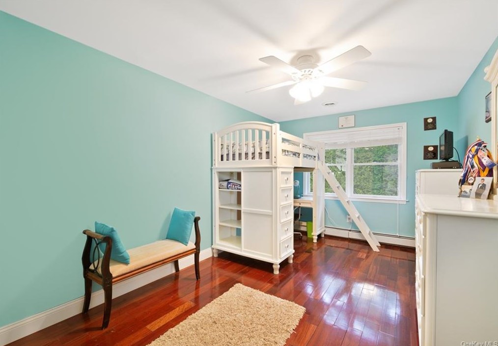 12 Sgt Ingram Ct, Chestnut Ridge NY  10965-2473 exterior