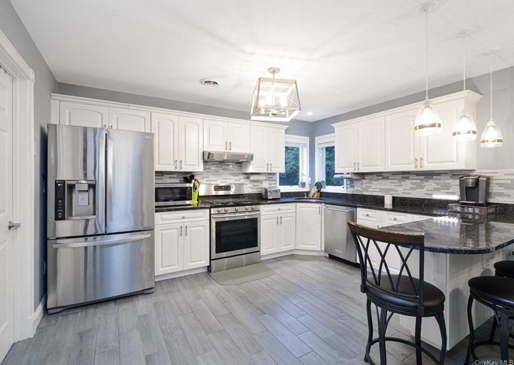 12 Sgt Ingram Ct, Chestnut Ridge NY  10965-2473 exterior