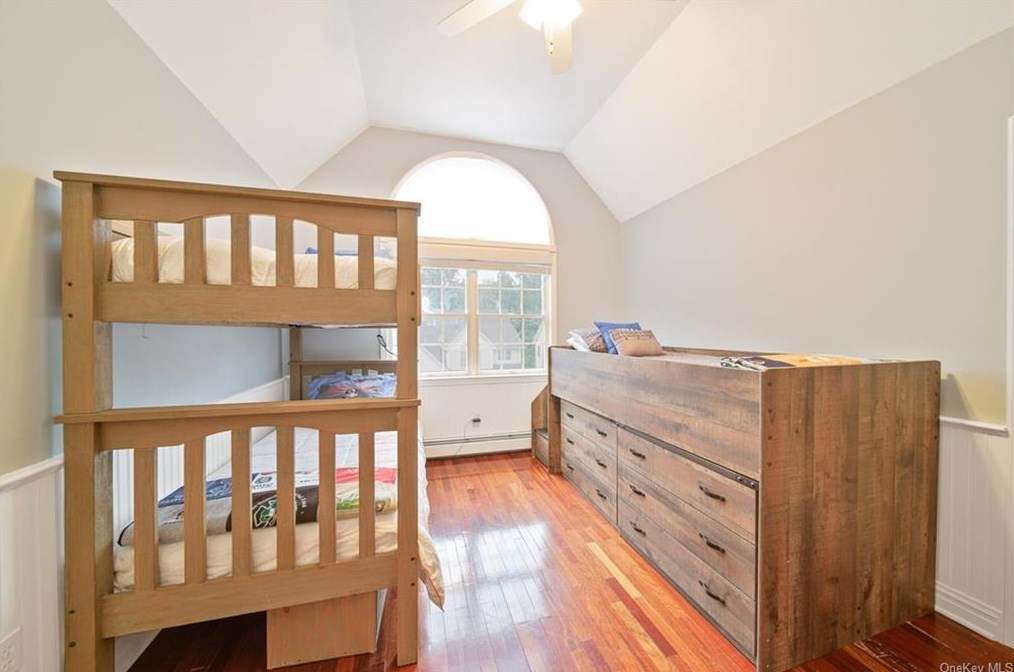 12 Sgt Ingram Ct, Chestnut Ridge NY  10965-2473 exterior