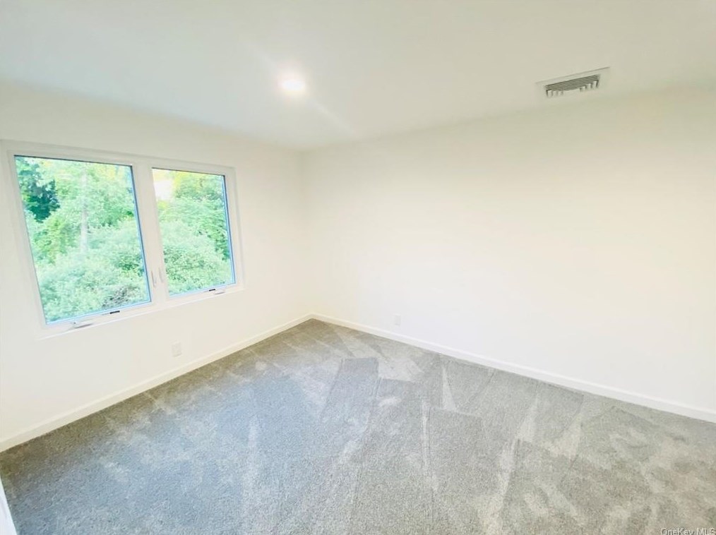 148 Cortlandt St, Croton On Hudson NY  10520-1416 exterior