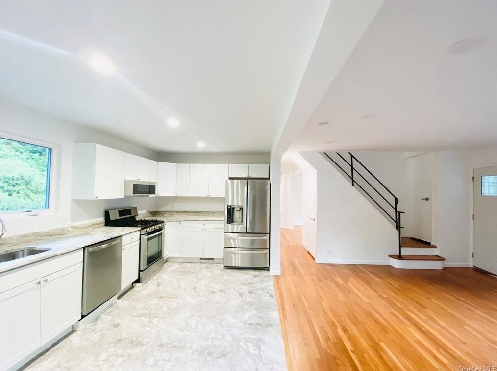 148 Cortlandt St, Croton On Hudson NY  10520-1416 exterior