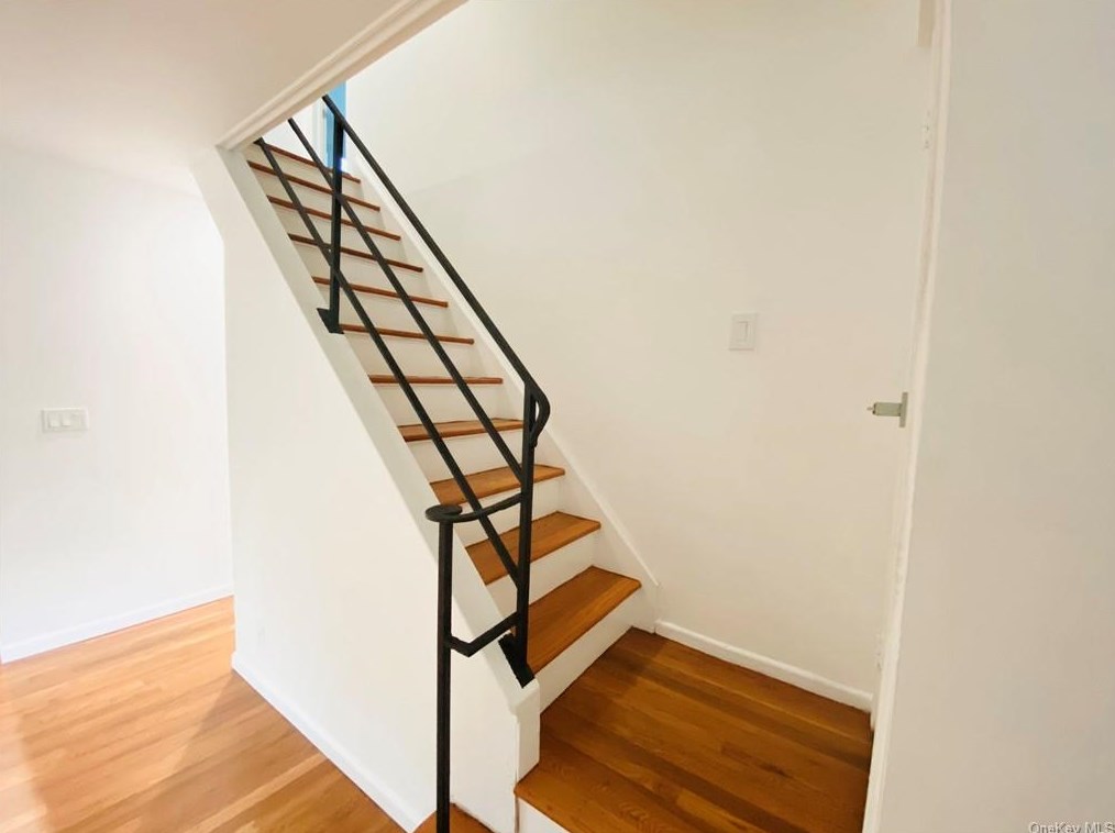 148 Cortlandt St, Croton On Hudson NY  10520-1416 exterior