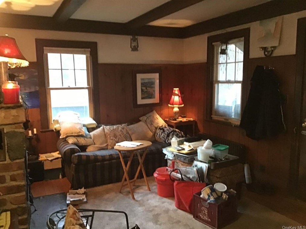 49 Becker St, Lake Peekskill NY  10537-1308 exterior
