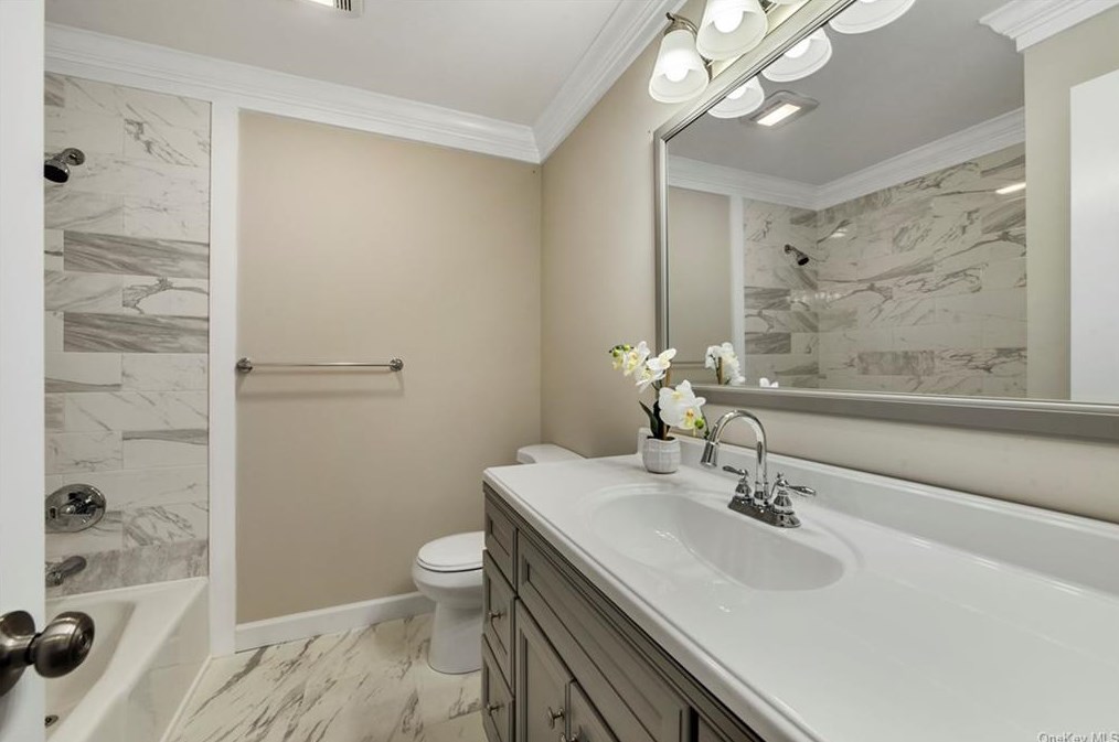 98 Whangtown Rd, Kent Lakes NY  10512-4024 exterior