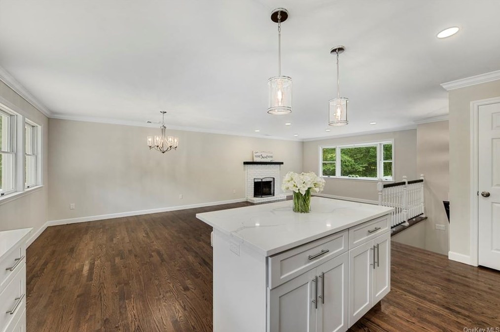 98 Whangtown Rd, Kent Lakes NY  10512-4024 exterior