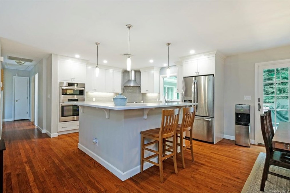 74 Allison Rd, Katonah NY  10536-3428 exterior