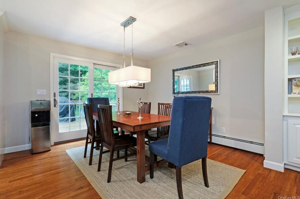 74 Allison Rd, Katonah NY  10536-3428 exterior