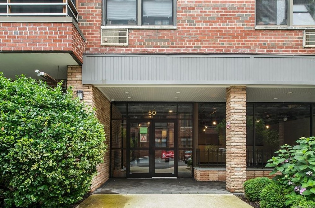 50 Barker St, Mount Kisco NY  10549-1708 exterior