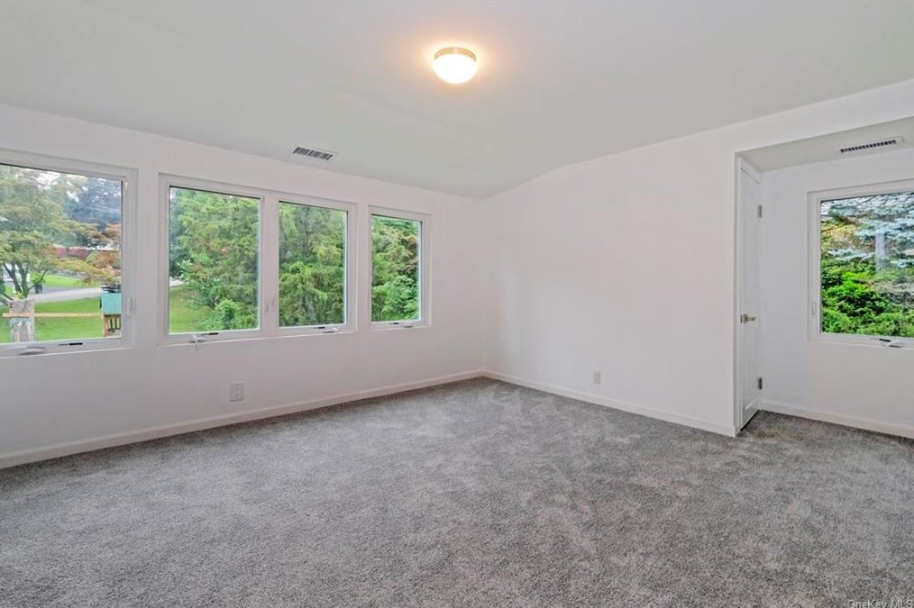 148 Cortlandt St, Croton On Hudson NY  10520-1416 exterior