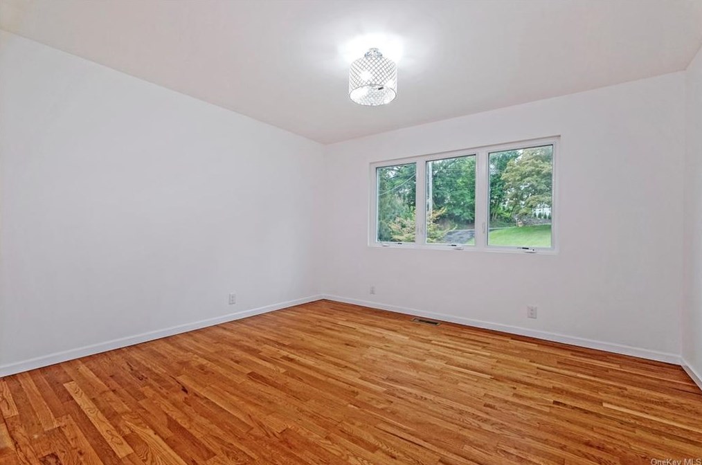 148 Cortlandt St, Croton On Hudson NY  10520-1416 exterior