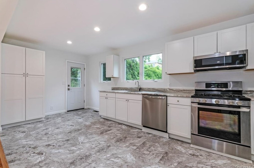 148 Cortlandt St, Croton On Hudson NY  10520-1416 exterior