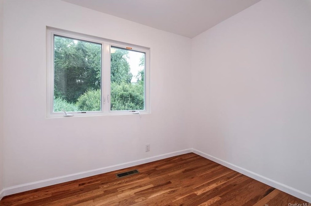 148 Cortlandt St, Croton On Hudson NY  10520-1416 exterior