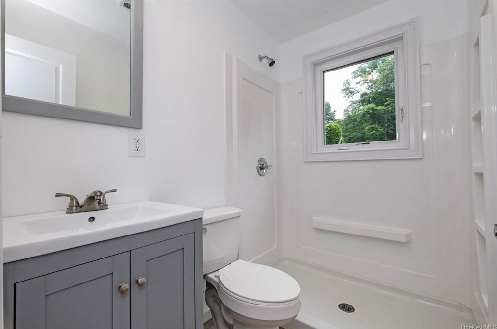 148 Cortlandt St, Croton On Hudson NY  10520-1416 exterior