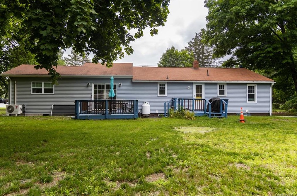 27 Hickory Ave, Port Jervis NY  12771-3727 exterior