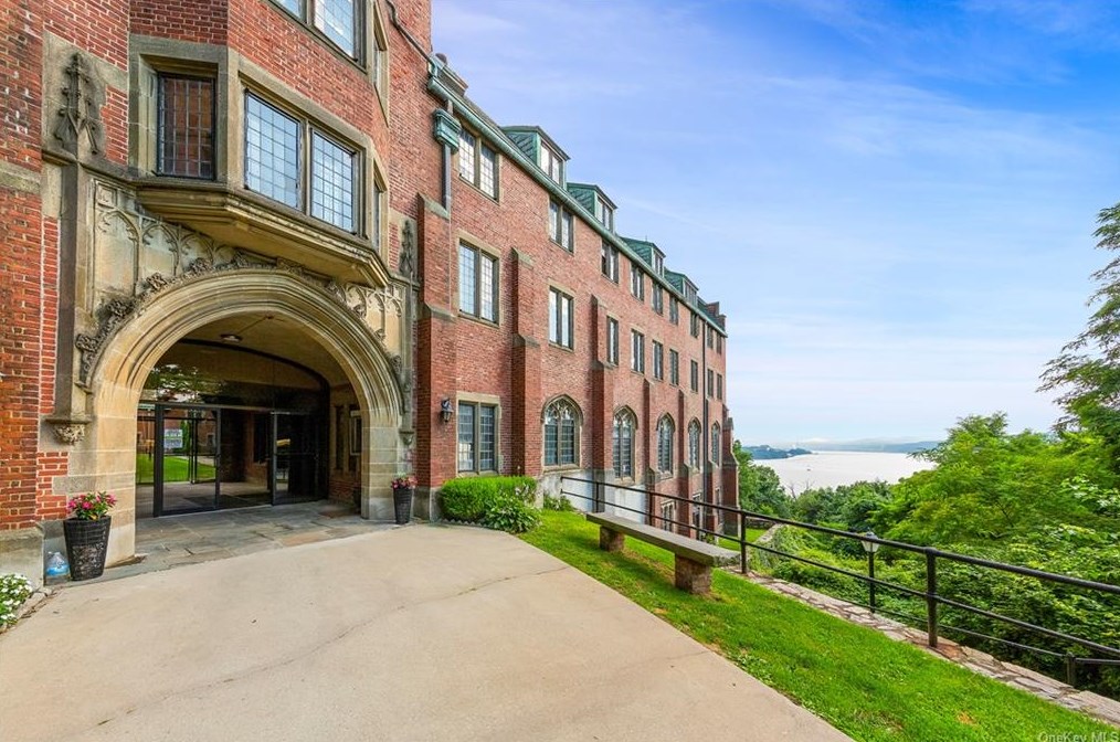 chateau rive peekskill
