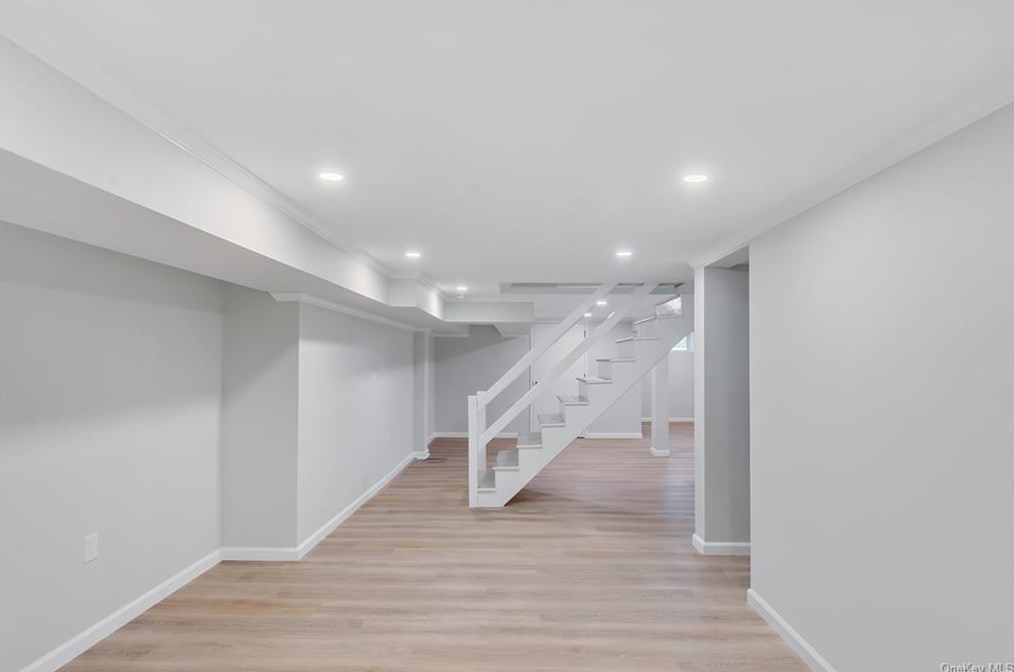 170 Heights Dr, Yonkers NY  10710-2432 exterior