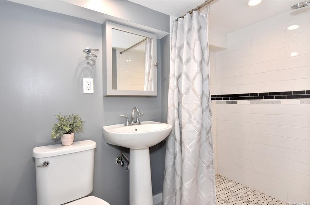 16 Broadway, Dobbs Ferry NY 10522-2852 exterior