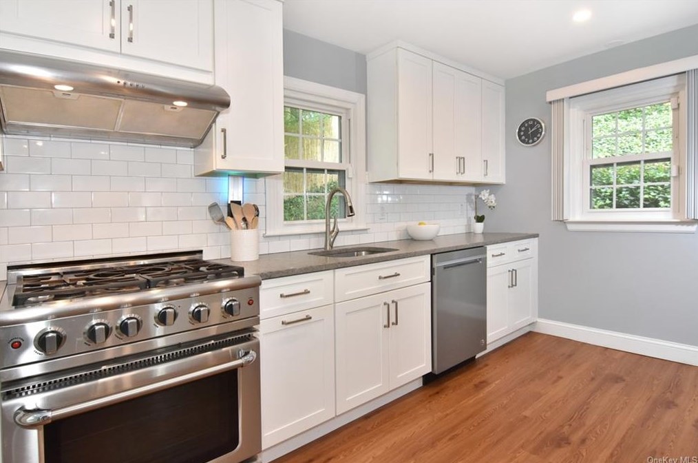 16 Broadway, Dobbs Ferry NY 10522-2852 exterior