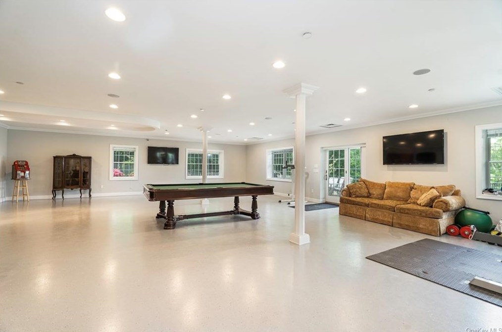 86 High St, Yonkers NY 10706-3934 exterior