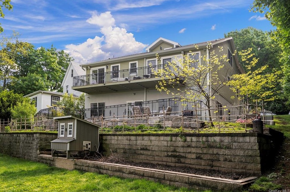 86 High St, Yonkers NY 10706-3934 exterior