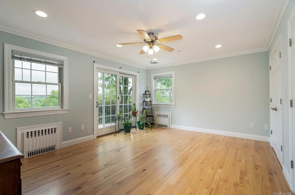 86 High St, Yonkers NY 10706-3934 exterior