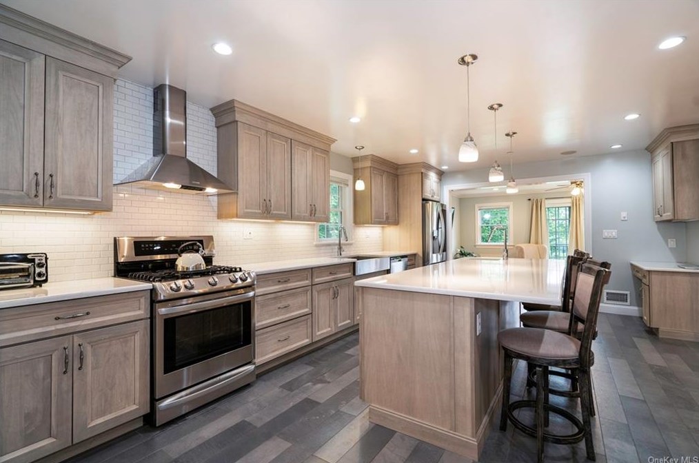 86 High St, Yonkers NY 10706-3934 exterior