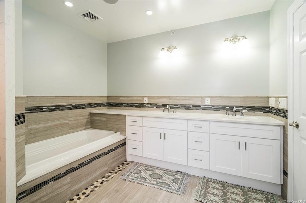 86 High St, Yonkers NY 10706-3934 exterior