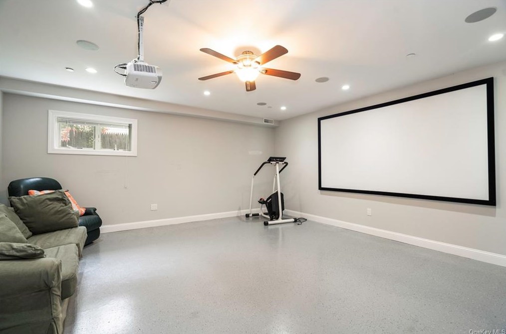 86 High St, Yonkers NY 10706-3934 exterior