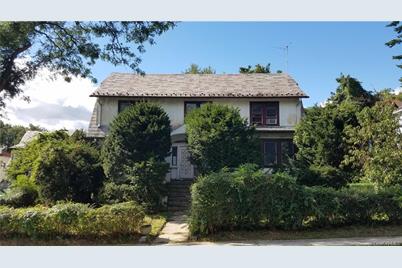 186 Pennsylvania Avenue - Photo 1