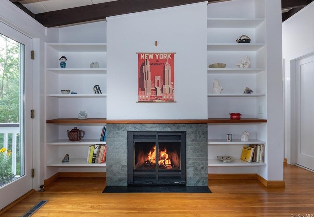 37 Colonial Ave, Dobbs Ferry NY  10522-2918 exterior