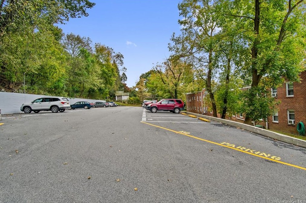 120 Broadway, Irvington On Hudson NY  10533-1234 exterior