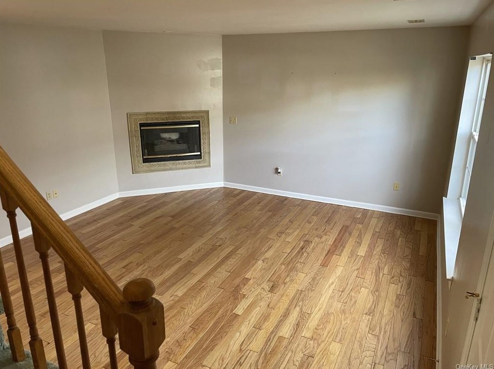 618 Crab Apple Ln, Newburgh NY  12553-6945 exterior