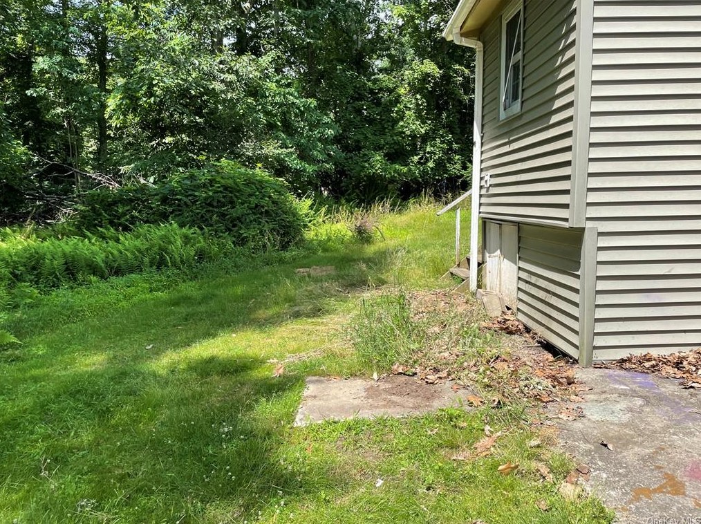 51 Kingfisher Trl, Wurtsboro NY  12790-7042 exterior