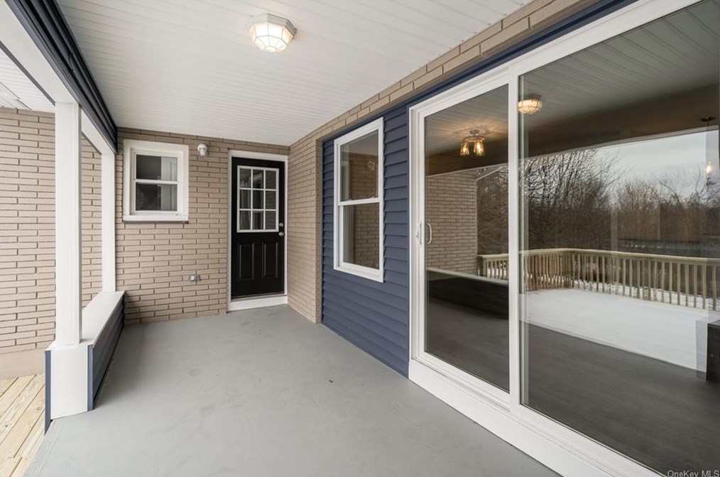 272 Arcadia Rd, Goshen NY  10924-5630 exterior