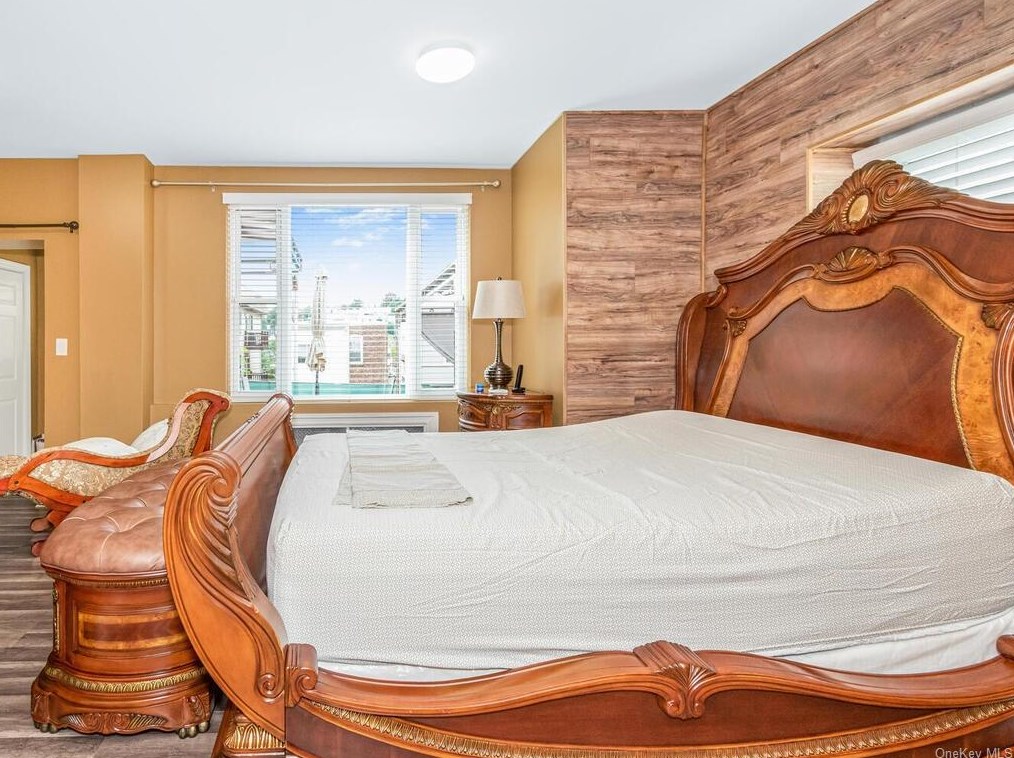 25 Colin St, Yonkers NY 10701-5511 exterior