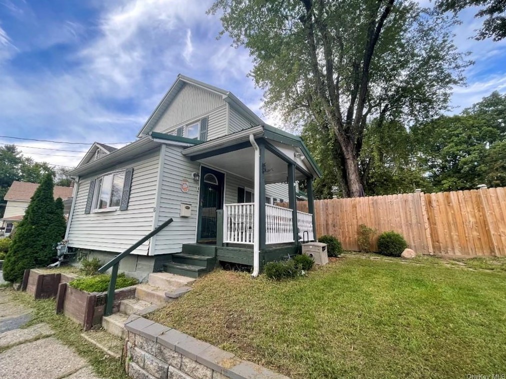 6 Patterson St, Port Jervis NY  12771-2313 exterior