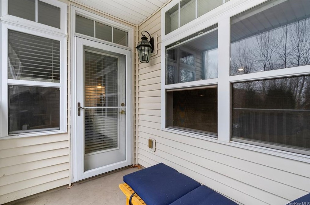3205 Leeward Dr, Haverstraw NY  10927-2128 exterior